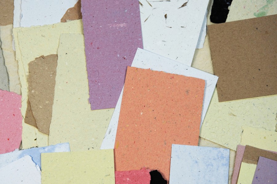 (NE)TOBULŲ perdirbto popieriaus lapelių rinkinys, I